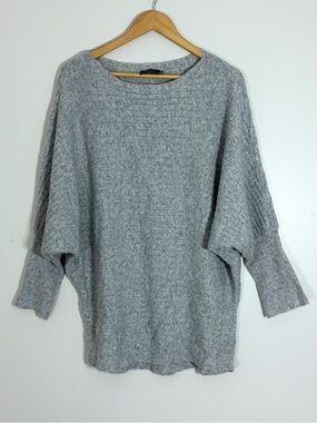 🖤5/$40!! Lightweight Grey Scoop-Neck Women's Sweater